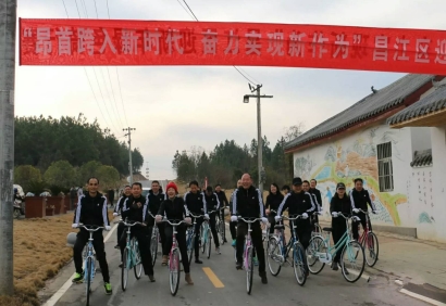 ����ƶ���᡿����������ɫ���� ��׼��ƶ����С��